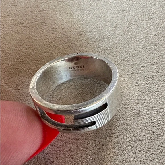 Gucci Size 8 .925 Ring ❤️ - Picture 2 of 5